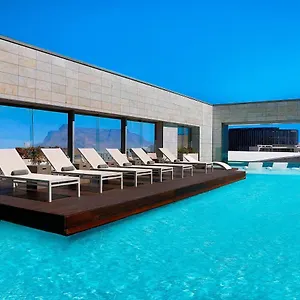 4* Otel Marriott Crystal Towers