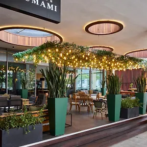 4* Otel Century Urban Square